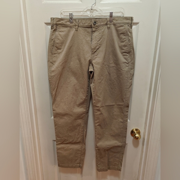 Men's Eddie Bauer Khakis - Picture 1 of 3